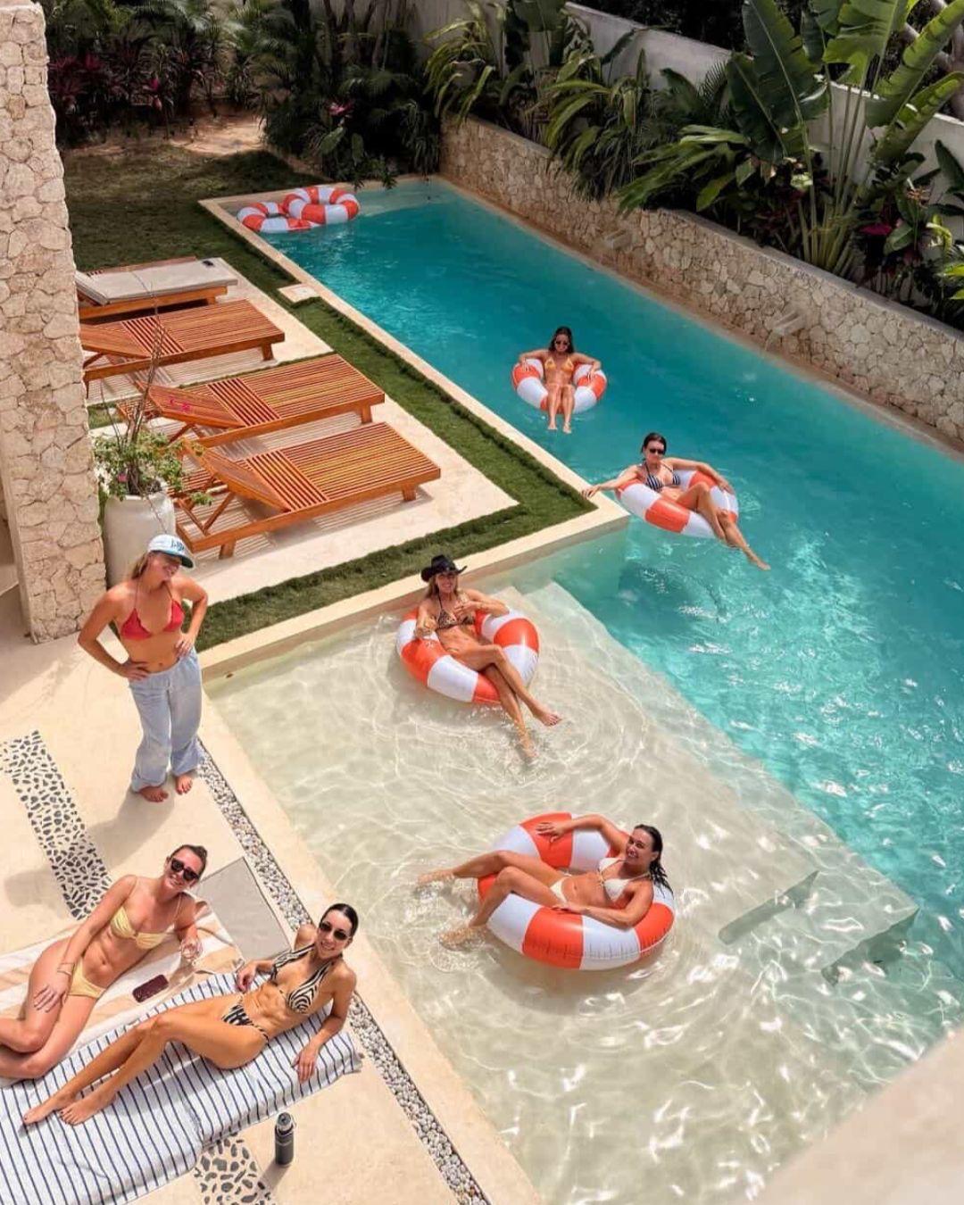 Airbnb & Villa Recommendations